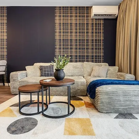 Διαμέρισμα Nestio Premium Designer 2br Center
